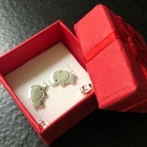 Sterling Silver Elephant Earrings! 🐘💗